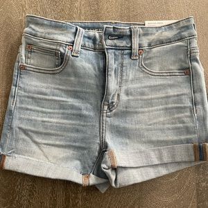 American Eagle hi rise shorts